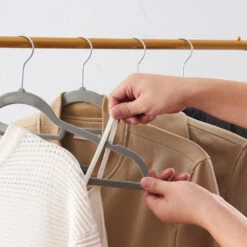 ACAZA Set Van 30 Anti-slip Kleerhangers, Fluweel, Kapstokken Met Broeklat, Grijs -Tuinmeubel Winkel 1000046809 0102