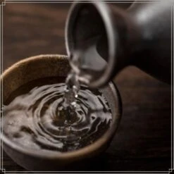 OTIX Sakeset Voor Rijstwijn 5 Delig Van Aardewerk Met 4 Kopjes En Een Fles 8 OTIX Sakeset Voor Rijstwijn 5 Delig Van Aardewerk Met 4 Kopjes En Een Fles -Tuinmeubel Winkel 1000049536 0110