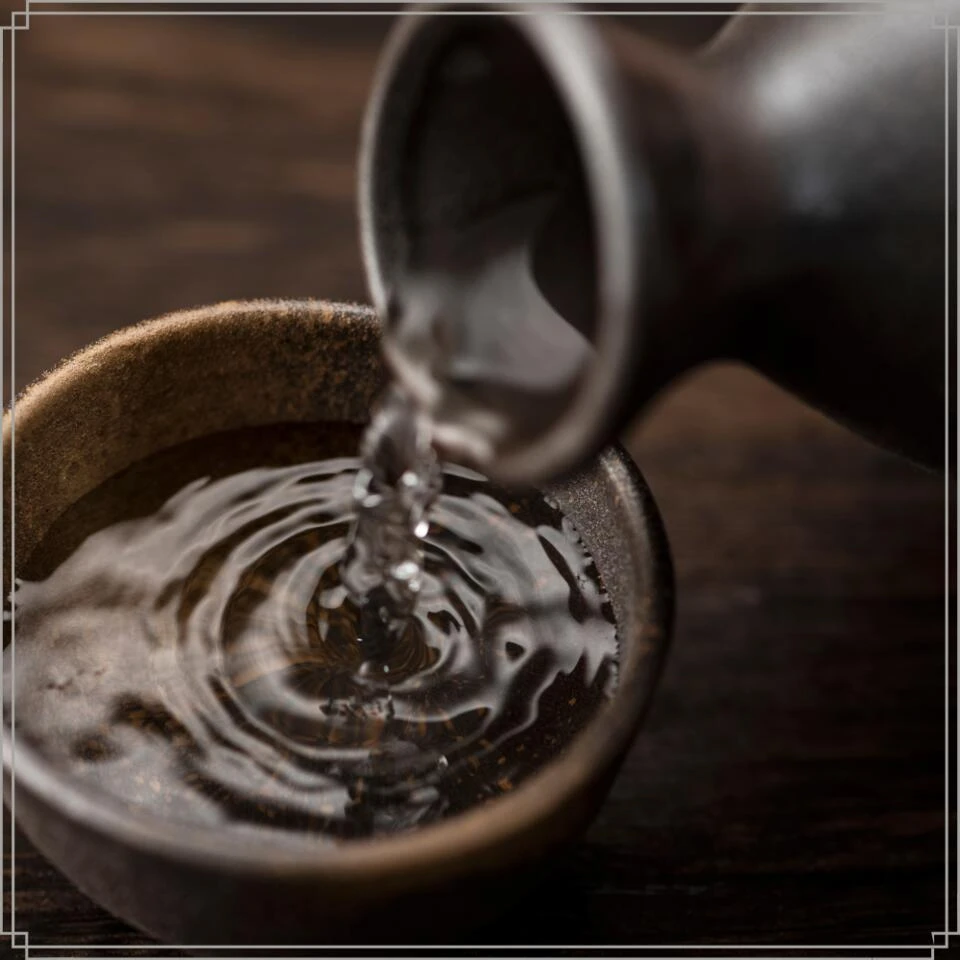 OTIX Sakeset Voor Rijstwijn 5 Delig Van Aardewerk Met 4 Kopjes En Een Fles 5 OTIX Sakeset Voor Rijstwijn 5 Delig Van Aardewerk Met 4 Kopjes En Een Fles - Afbeelding 3