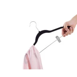 ACAZA Set Van 20 Fluwelen Kledinghangers - Metalen Haak - Zwart 8 ACAZA Set Van 20 Fluwelen Kledinghangers - Metalen Haak - Zwart -Tuinmeubel Winkel 1000068943 0102