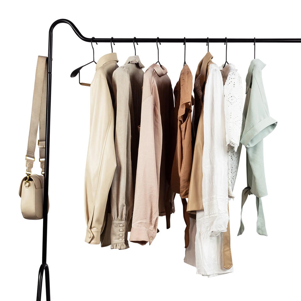 QUVIO Kledingrek Met Schoenen Opbergruimte - Metaal - Zwart 6 QUVIO Kledingrek Met Schoenen Opbergruimte - Metaal - Zwart - Afbeelding 4