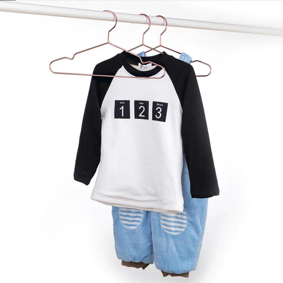 QUVIO Kledinghanger Set Van 40 - Metaal - Koperkleur 4 QUVIO Kledinghanger Set Van 40 - Metaal - Koperkleur - Afbeelding 2