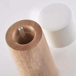 Zeller Pepermolen Of Zoutmolen - Hout - Witte Dop - 15 Cm -Tuinmeubel Winkel f1ba5b2d3f7645a29babf6713115d069